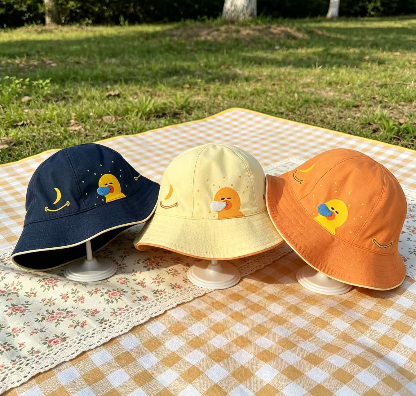 Bucket hat